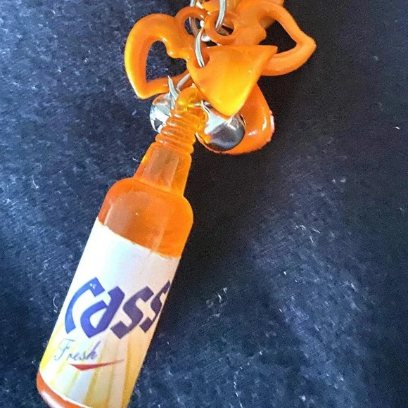 Cute Mini Simulation Resin Beer Orange Bottle Keychain Novelty Women's Bag Charm - Picture 3 of 4